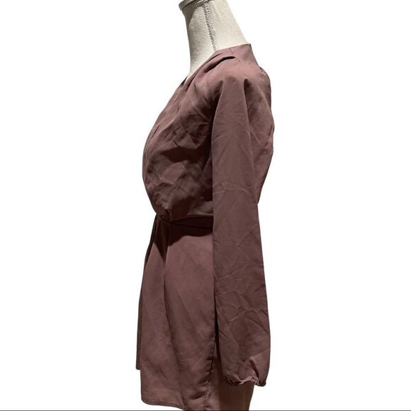 TOBI- plunging v neckline, romper, lightweight, size s - Picture 5 of 8